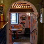 Wot New Social Albergue *
