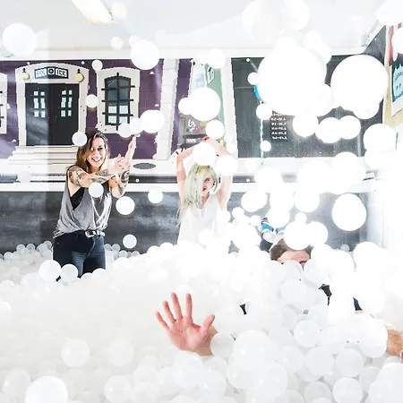 Hostel Wot New Social *