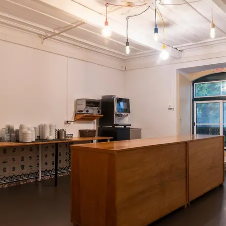 Hostel Wot New Lisbon Social *