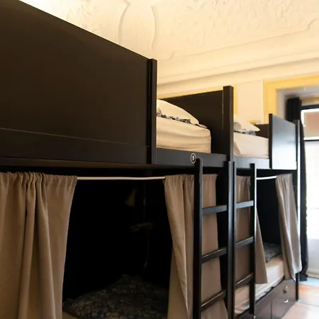 Hostel Wot New Social *