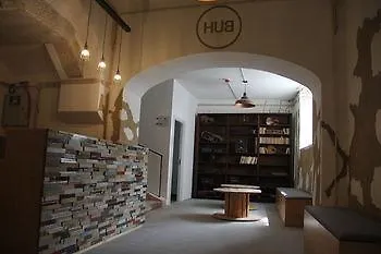 Hostel Wot New Lisbon Social *